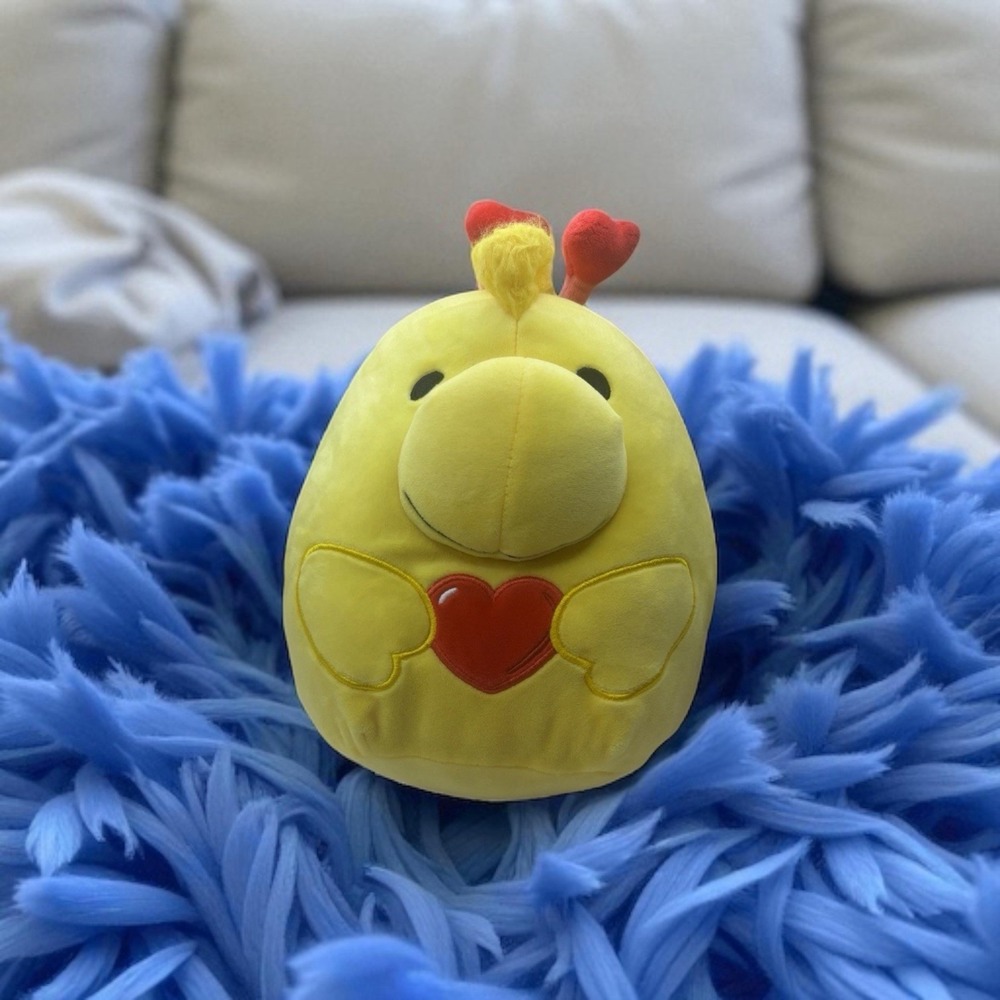 Peanuts‎ Woodstock 8" Yellow Squishmallow Plush – Valentine's Day Heart Edition